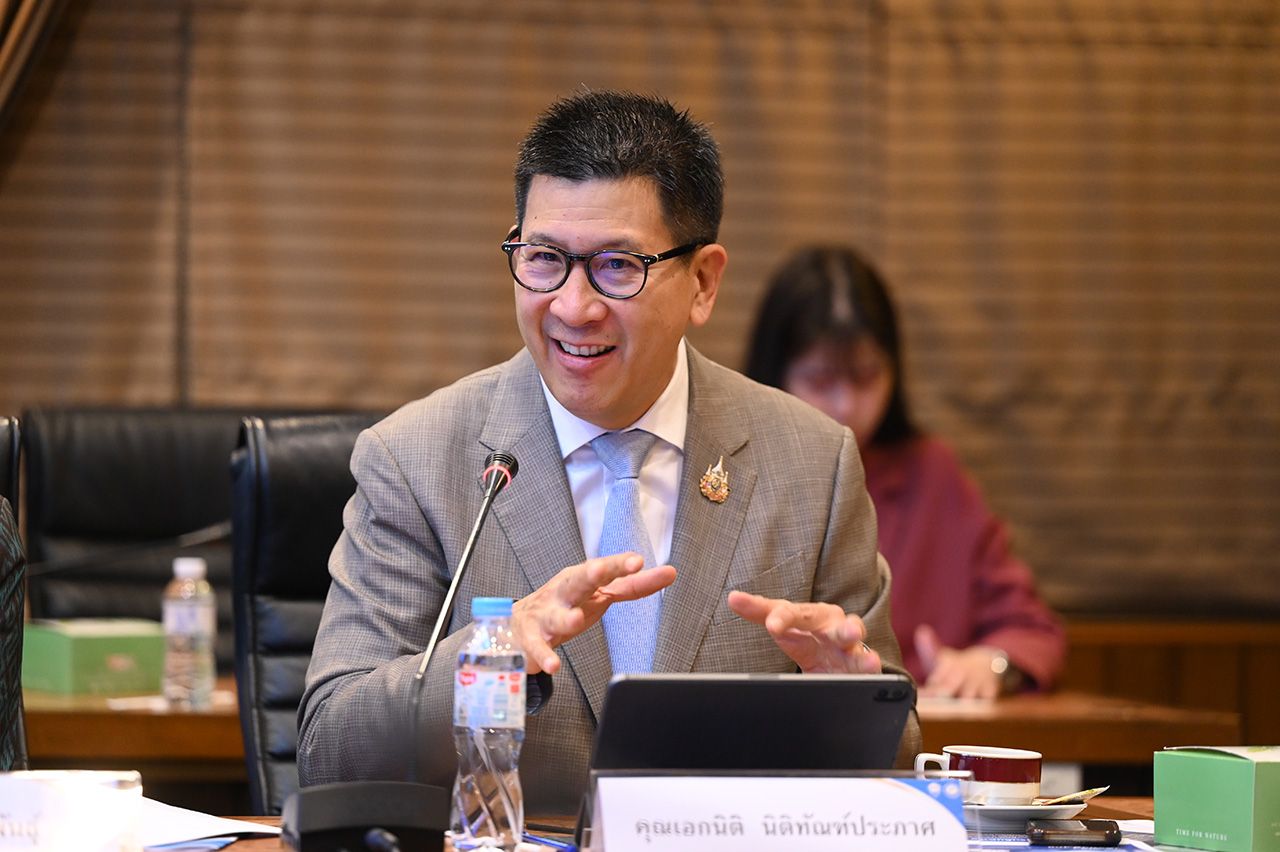 นายเอกนิติ นิติทัณฑ์ประภาศ ว่าที่รองนายกรัฐมนตรี และรมว.คลัง
