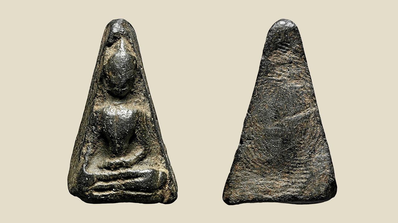 พระผงสุพรรณ พิมพ์หน้าหนุ่ม วัดพระศรีรัตนมหาธาตุ ของ ดร.สุทธิวัฒน์ โตสมบุญ. 