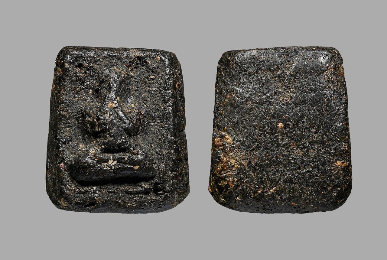 พระปิดตา พิมพ์ว่าวจุฬา (จิ๋ว) หลวงปู่เอี่ยม วัดสะพานสูง ของกันต์ ทำดี