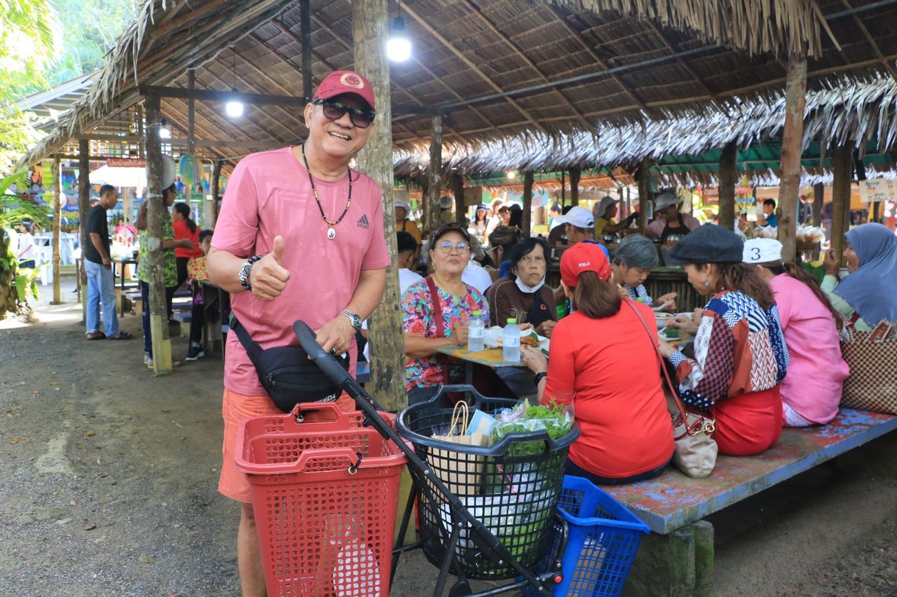 หลาดลองแล ซอฟต์เพาเวอร์ของชุมชน