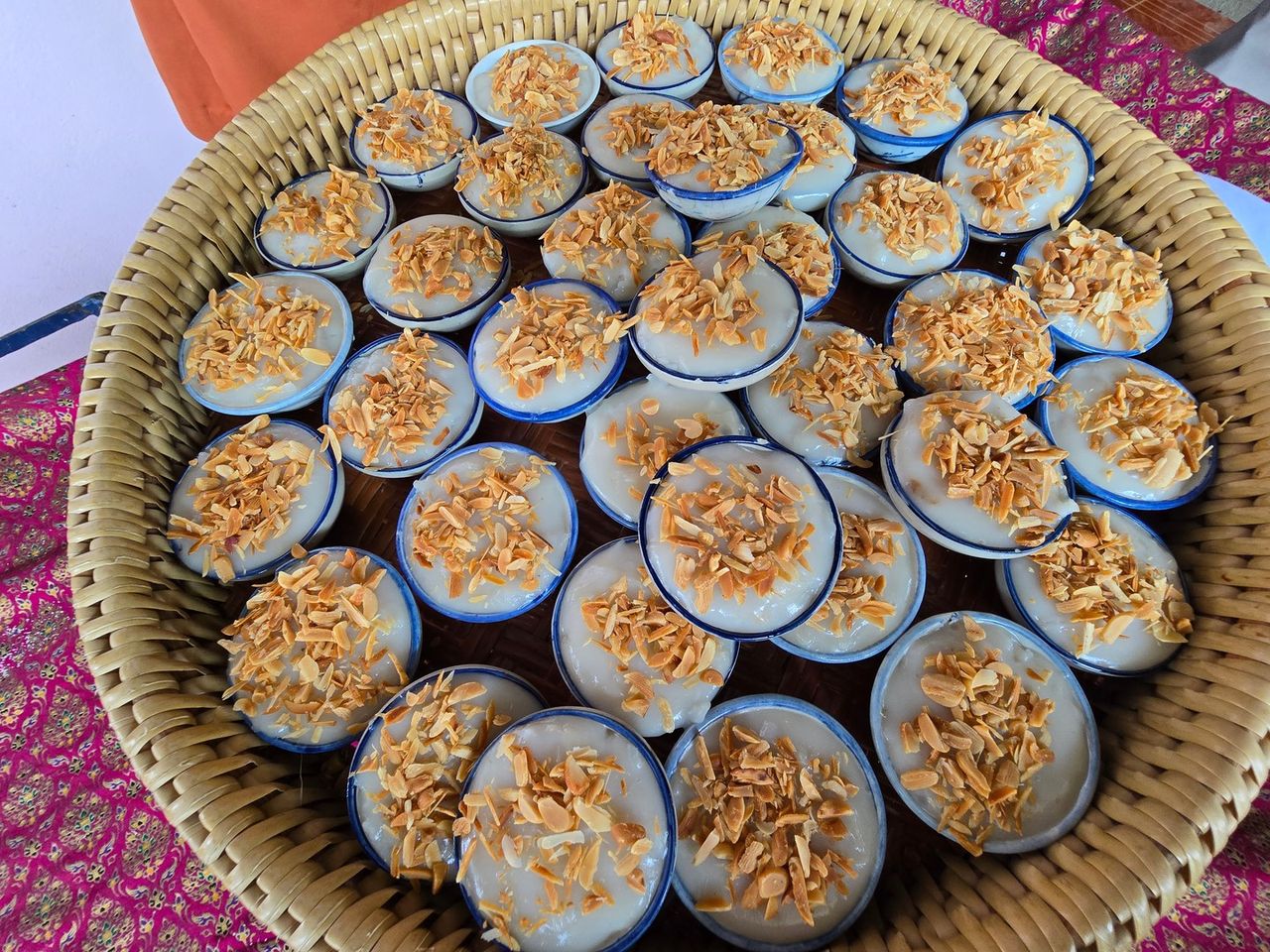 ขนมผักกาดโรยถั่วลิสง ของดีจังหวัดกำแพงเพชร