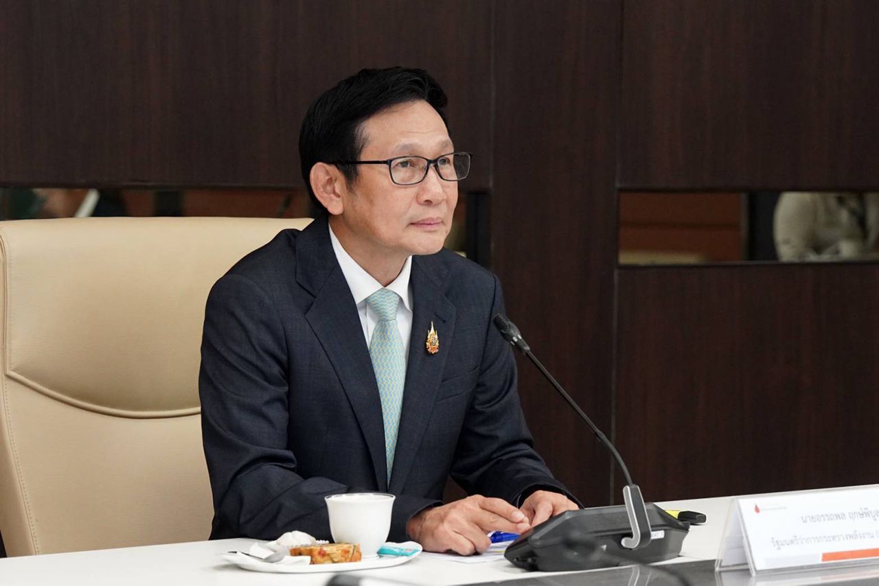 นายอรรถพล ฤกษ์พิบูลย์ รัฐมนตรีว่าการกระทรวงพลังงาน