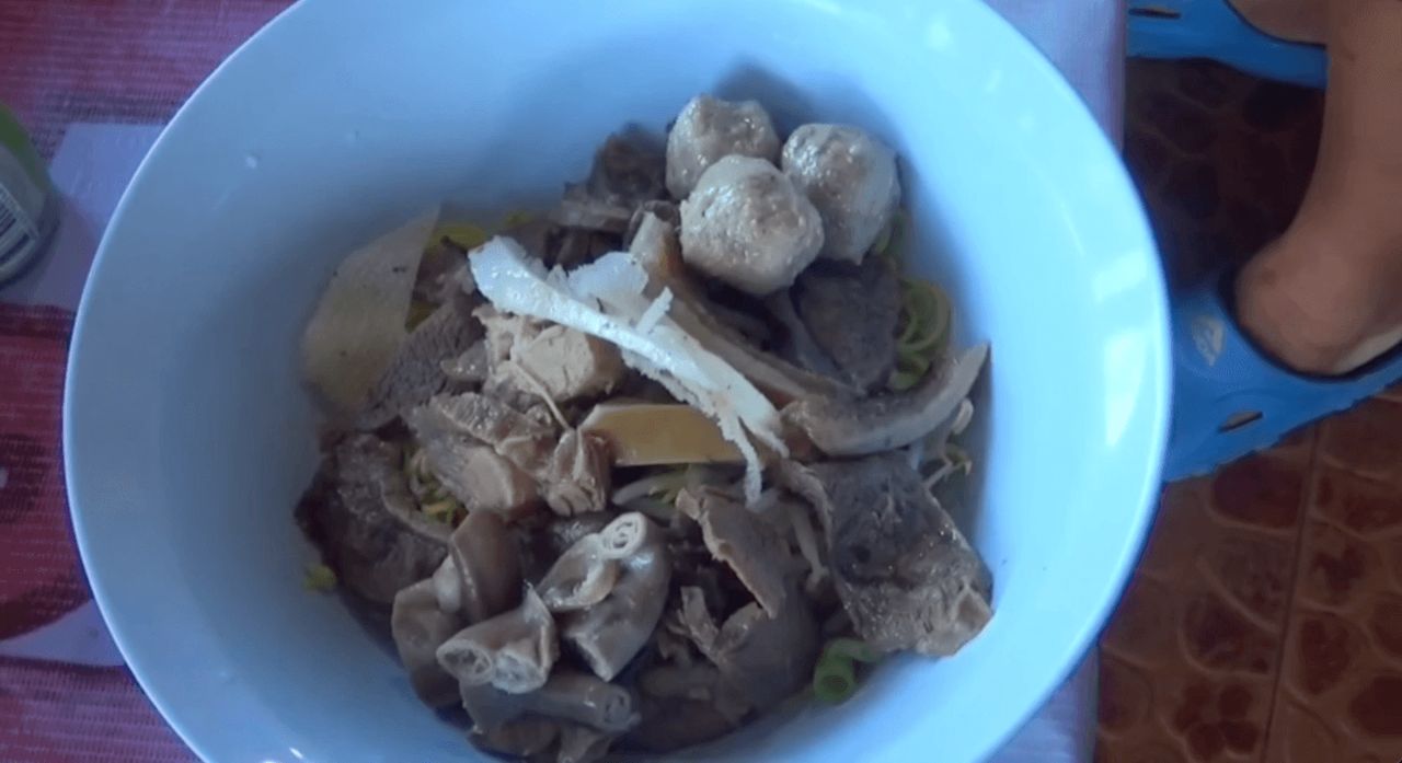 เจ๊ศรี ชวนชิม ก๋วยเตี๋ยวเครื่องแน่น