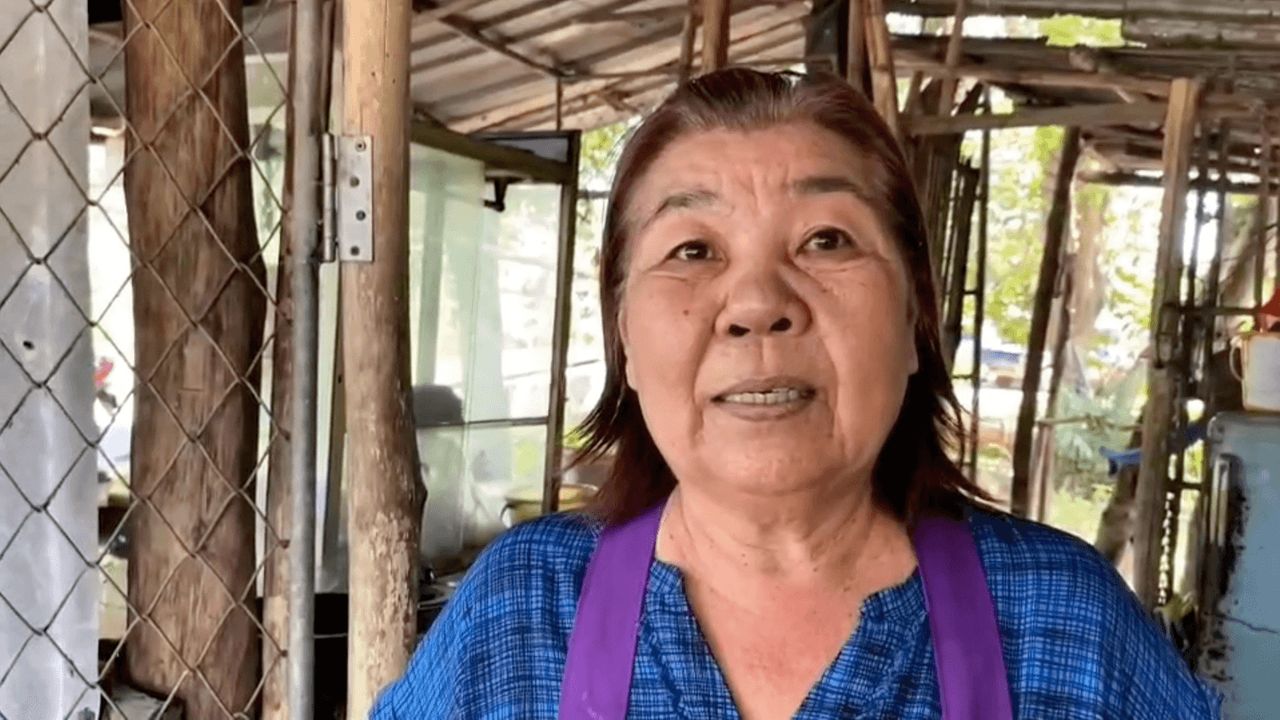 ป้าแฉล้ม เรืองผล เจ้าของร้านก๋วยจั๊บป้าแฉล้ม