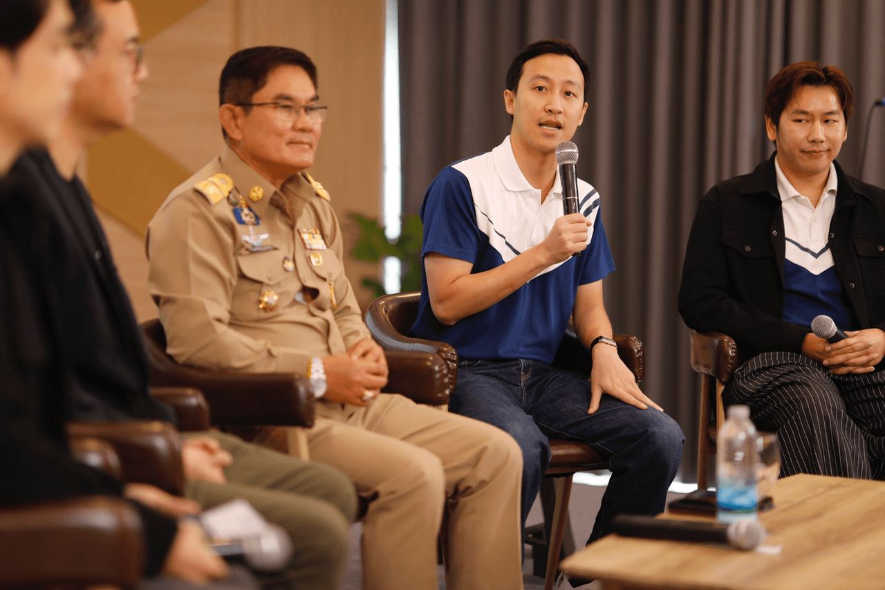 ชนนท์ กุลตั้งวัฒนา ประธาน YEC (Young Entrepreneur Chamber of Commerce) นครพนม 