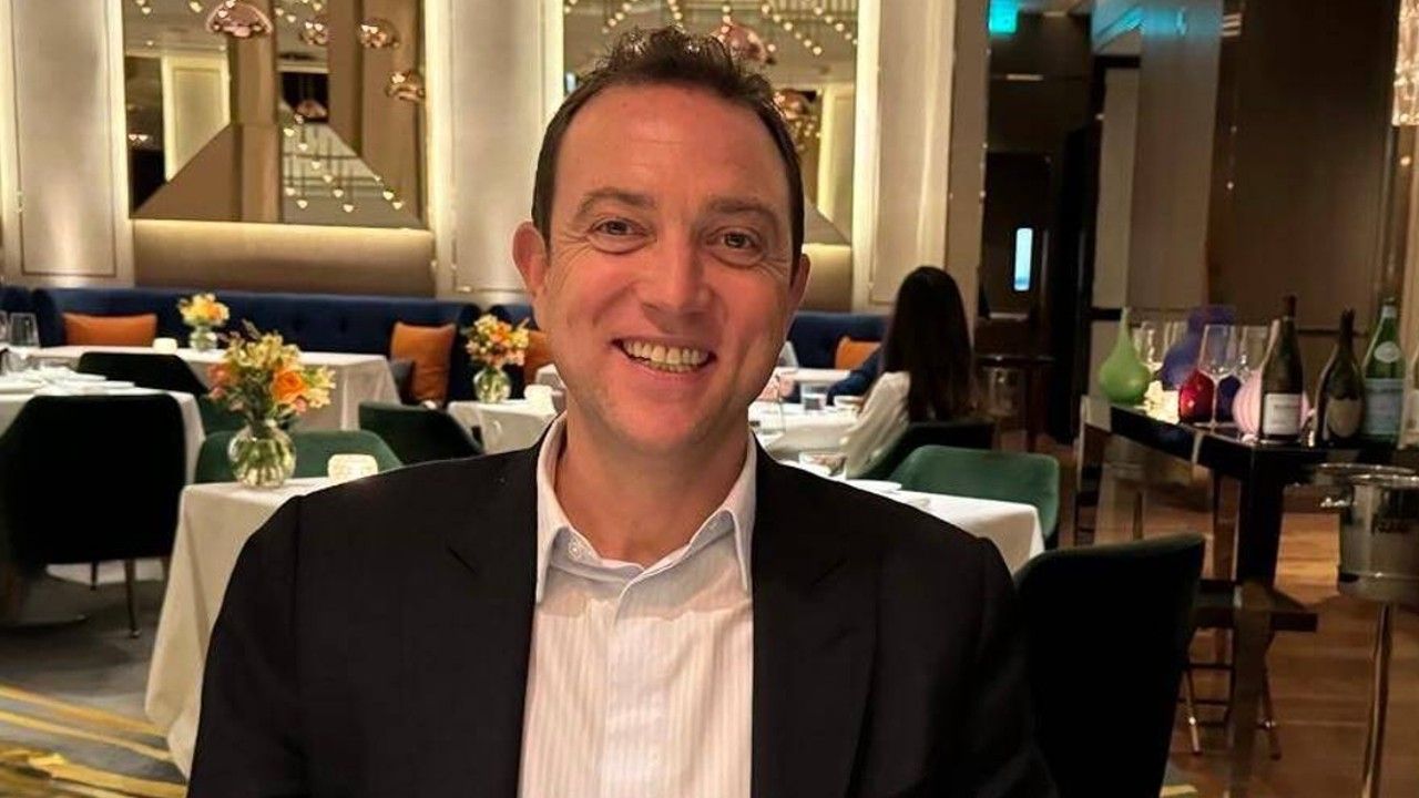 นายเบน สมิธ