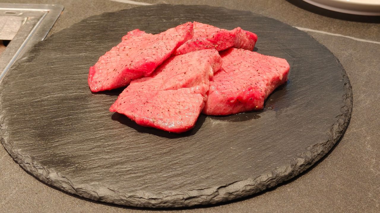 ลิ้นวัวที่นี่รสชาติดีทีเดียว