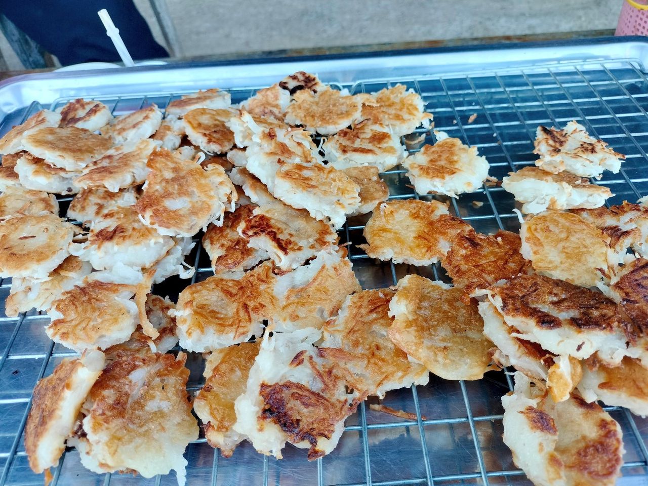 ขนมบ้าบิ่นยายสีวรรณ