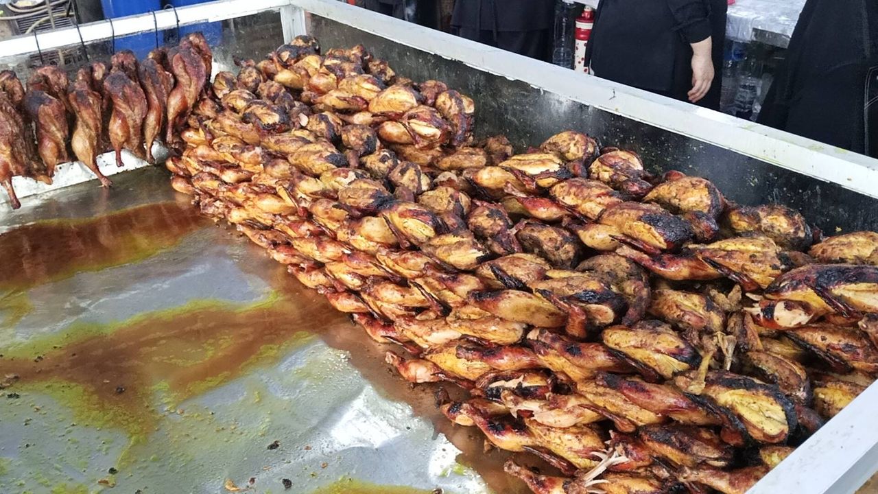 ไก่อบโอ่ง “อะฮลัม” ของดีเมืองจะนะ 