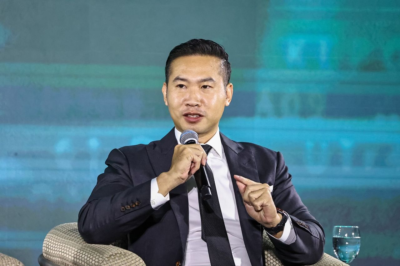 พชร อารยะการกุล