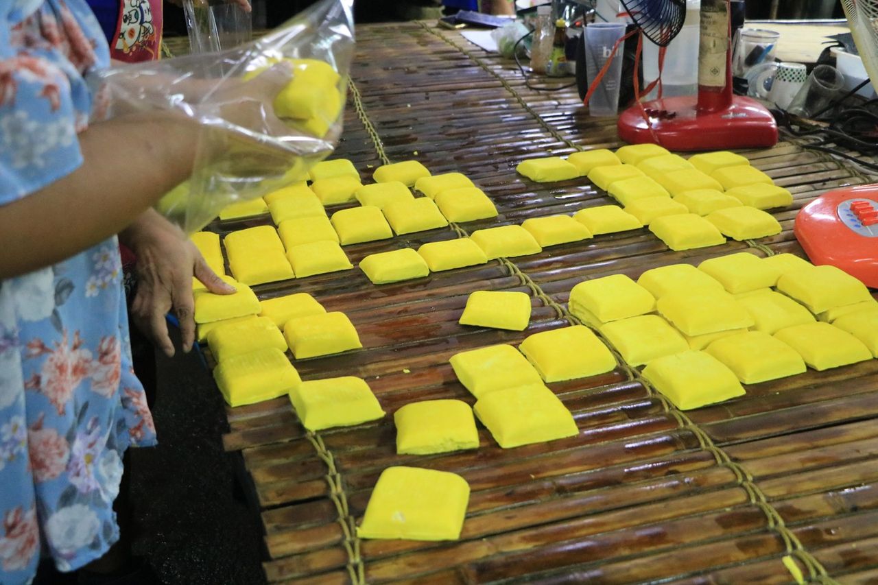 เต้าหู้เหลืองขมิ้น สีเหลืองนวล