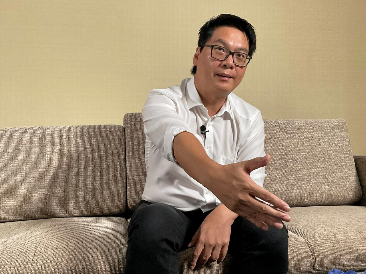 ดร.สติธร ธนานิธิโชติ คณะรัฐศาสตร์ จุฬาลงกรณ์มหาวิทยาลัย