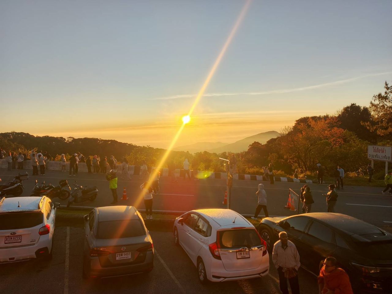 ท้องฟ้าโปร่งไร้ฝนและคุณภาพอากาศดีเยี่ยม 