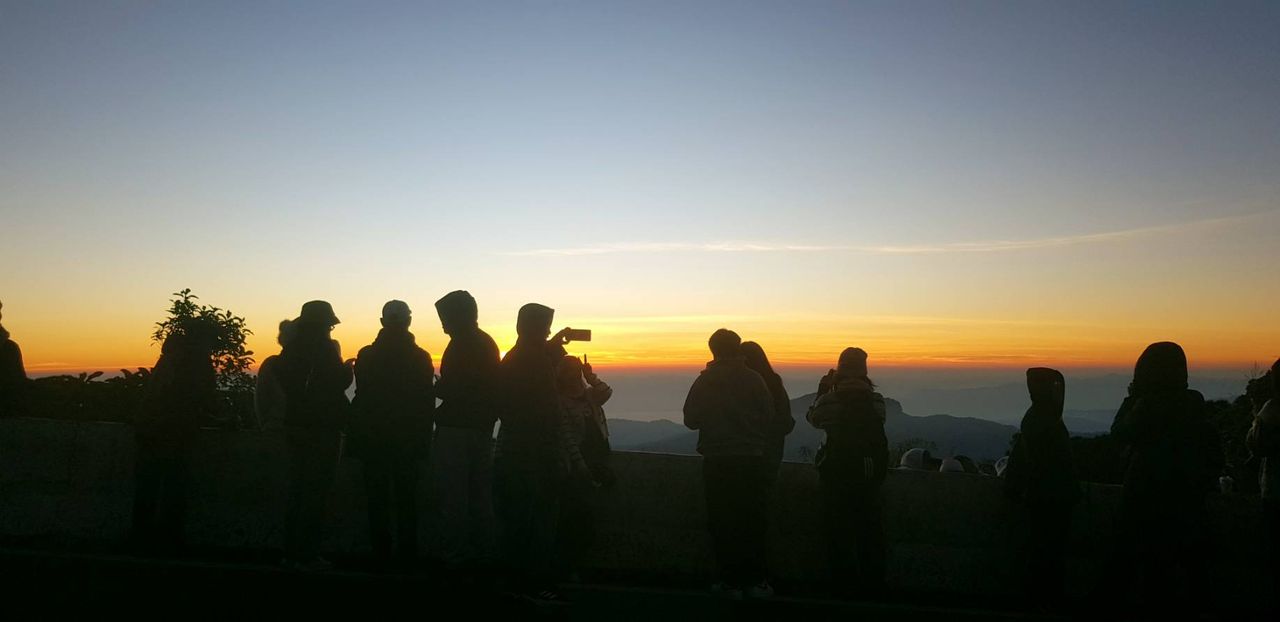 ยอดดอยอินทนนท์คนแน่น ฟ้าเปิดรับวันหยุด