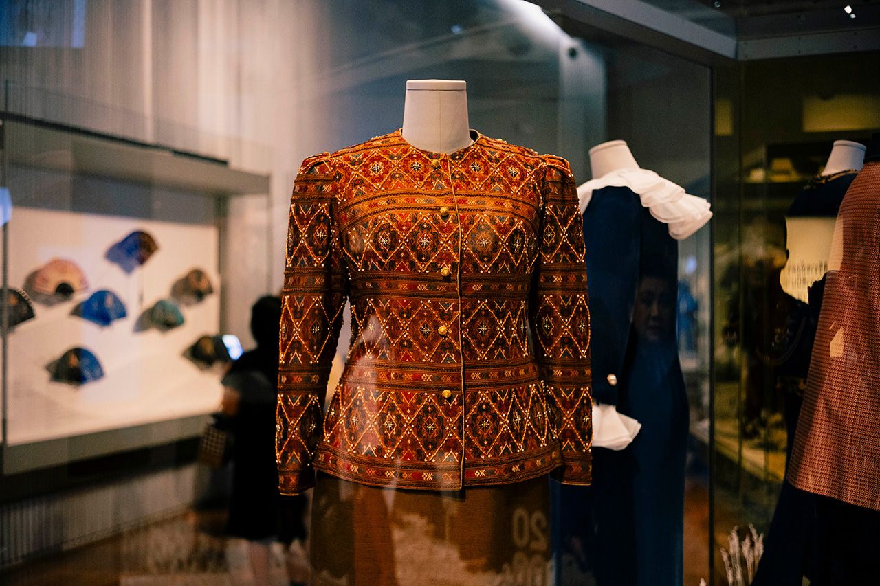 “THE PEOPLE’S QUEEN” พระราชินีแห่งปวงชน ทรงพลิกฟื้นคุณค่าช่างฝีมือไทยสู่มรดกคู่แผ่นดิน