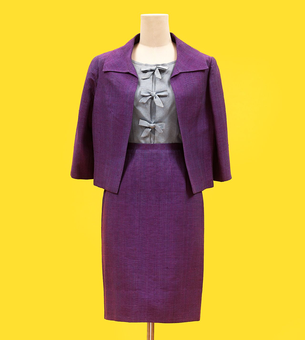 “THE PEOPLE’S QUEEN” พระราชินีแห่งปวงชน ทรงพลิกฟื้นคุณค่าช่างฝีมือไทยสู่มรดกคู่แผ่นดิน