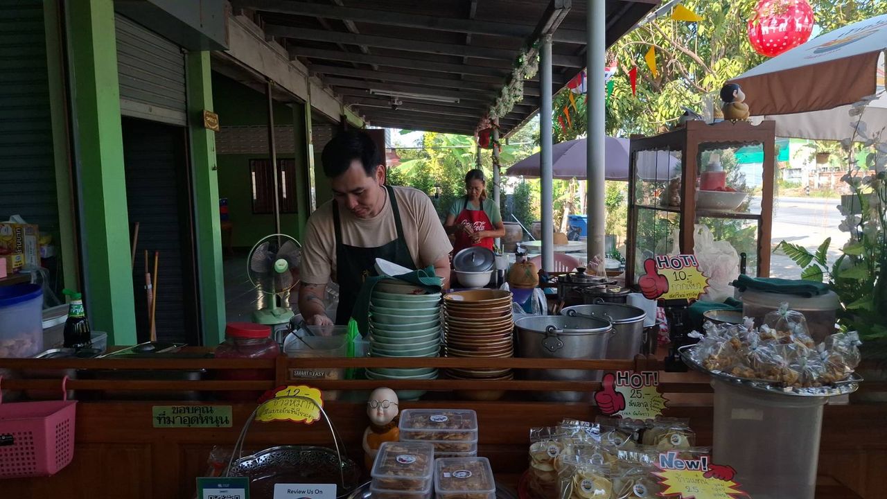 ก๋วยเตี๋ยวสุโขทัยป้าช่วย เปิดมาแล้วกว่า 30 ปี
