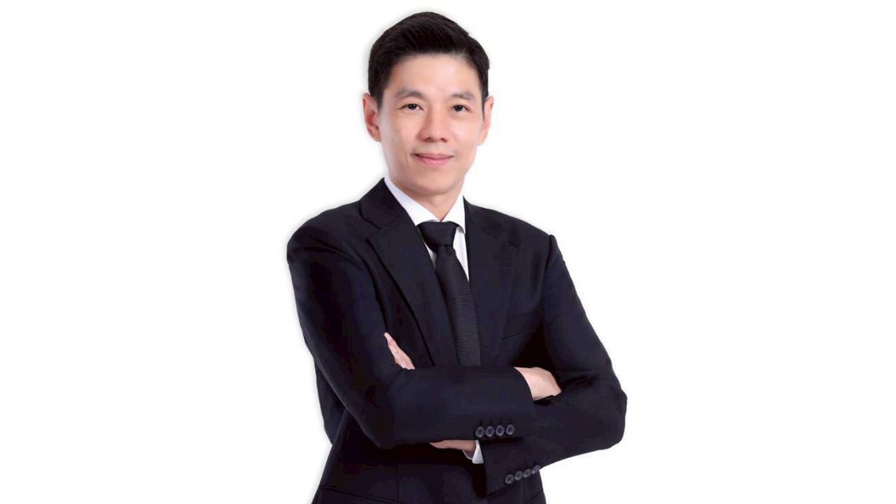 ดร.มหัทธนะ อัมพรพิสิฏฐ์ กรรมการผู้จัดการธนาคารอาคารสงเคราะห์ (ธอส.)