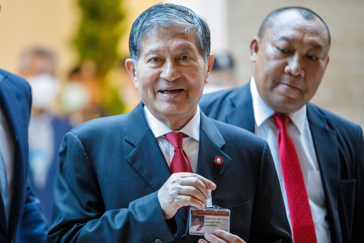 ร.ต.อ.เฉลิม อยู่บำรุง