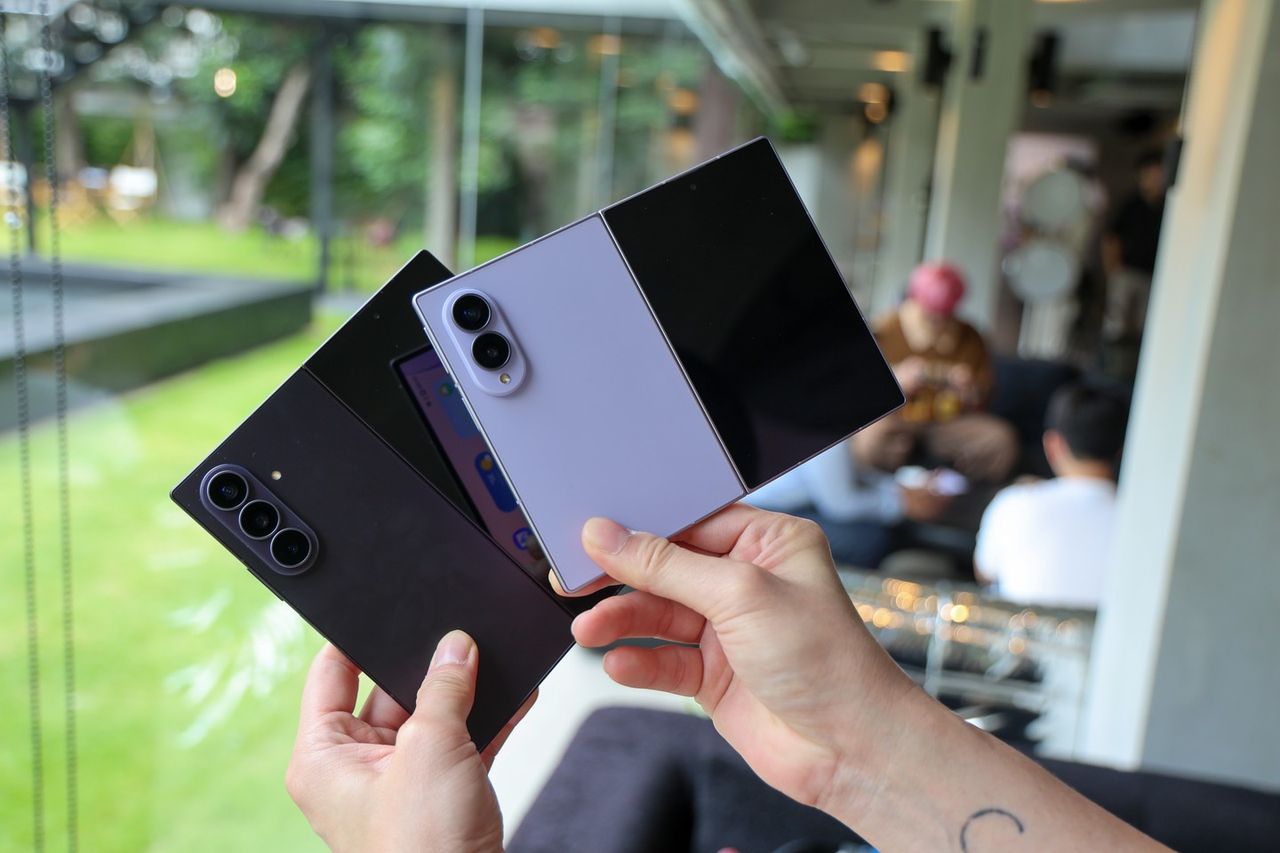 Galaxy Z Fold 8 Ultra vs. Galaxy Z Fold 8
