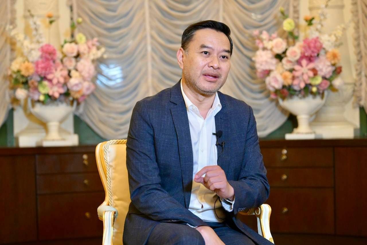 เอกภพ เพียรพิเศษ โฆษกประจำสำนักนายกรัฐมนตรี