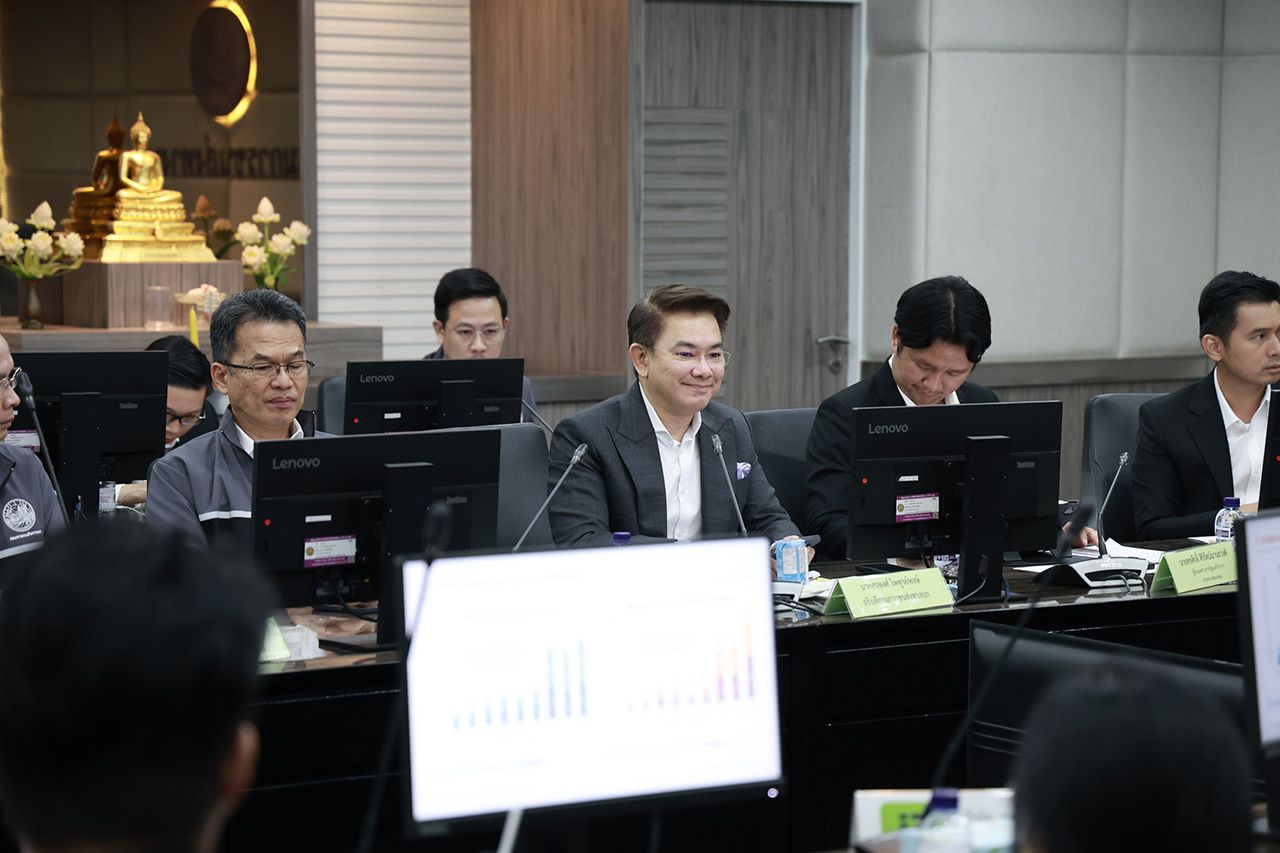 นายสรพงษ์ ไพฑูรย์พงษ์ อธิบดีกรมการขนส่งทางบก