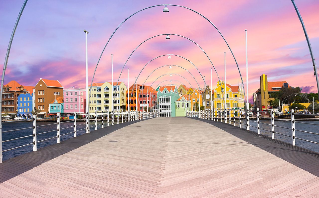 สะพานควีนเอ็มมา (Queen Emma Bridge)