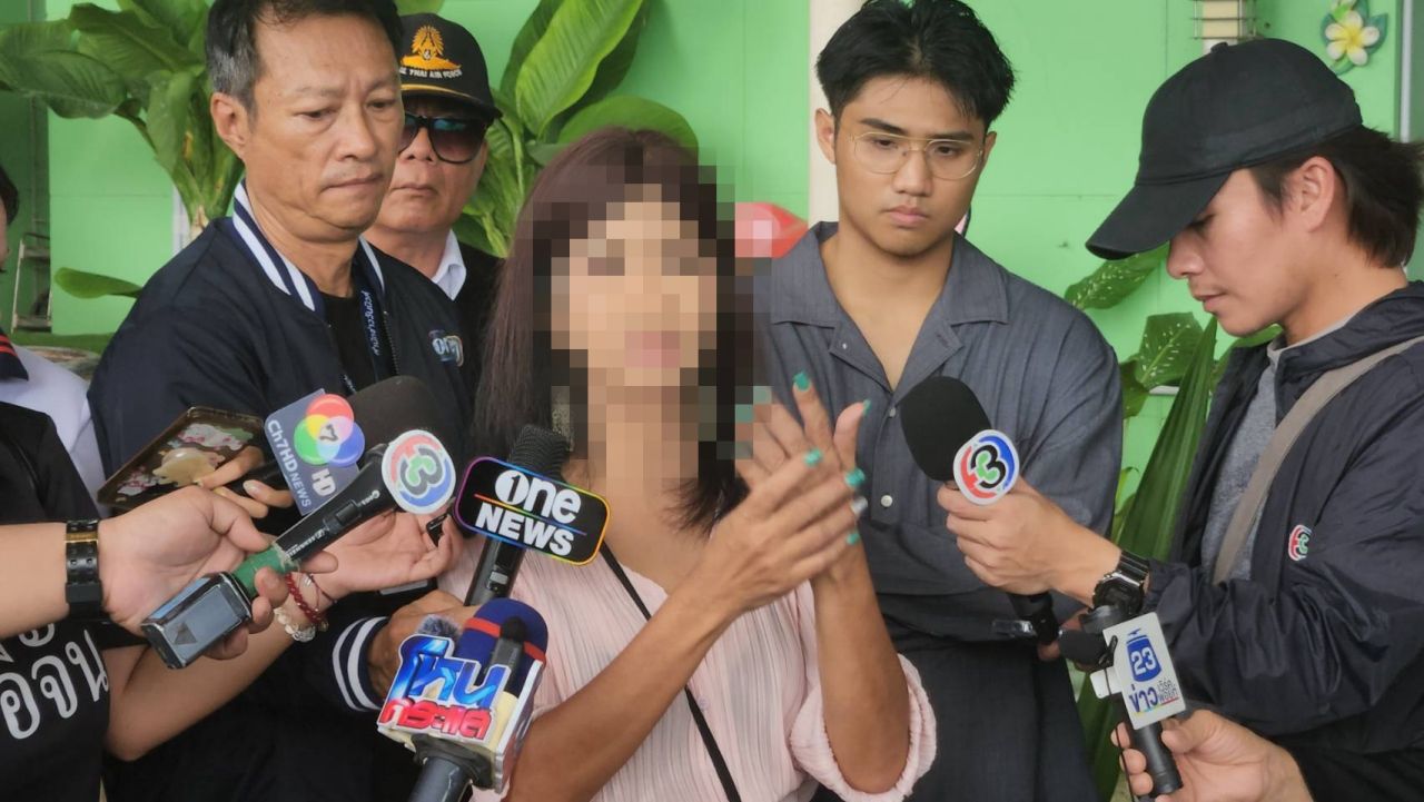 เจ้าของศูนย์ฯ ให้ข้อมูลนักข่าว