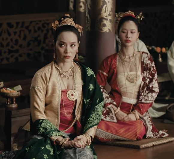 ชุดที่ใส่ในเรื่อง
