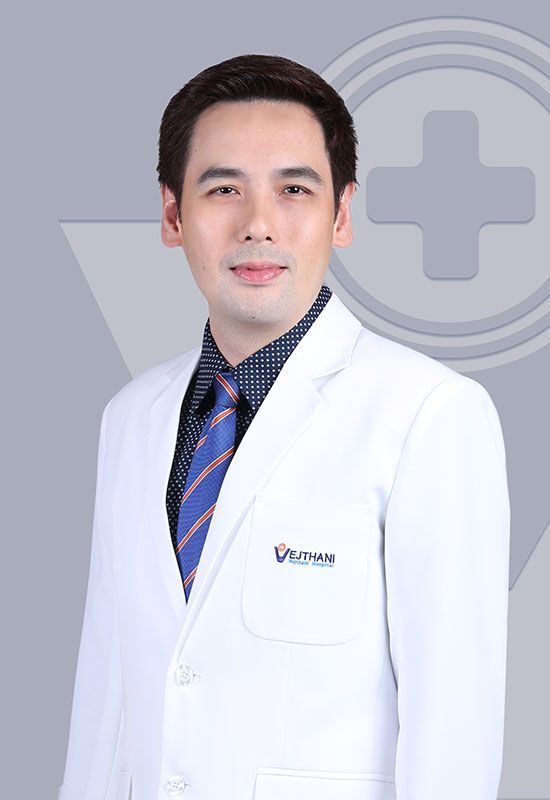 นาวาโท นพ. บุญเลิศ อิมราพร อายุรแพทย์โรคระบบทางเดินอาหาร โรงพยาบาลเวชธานี อินเตอร์เนชันแนล