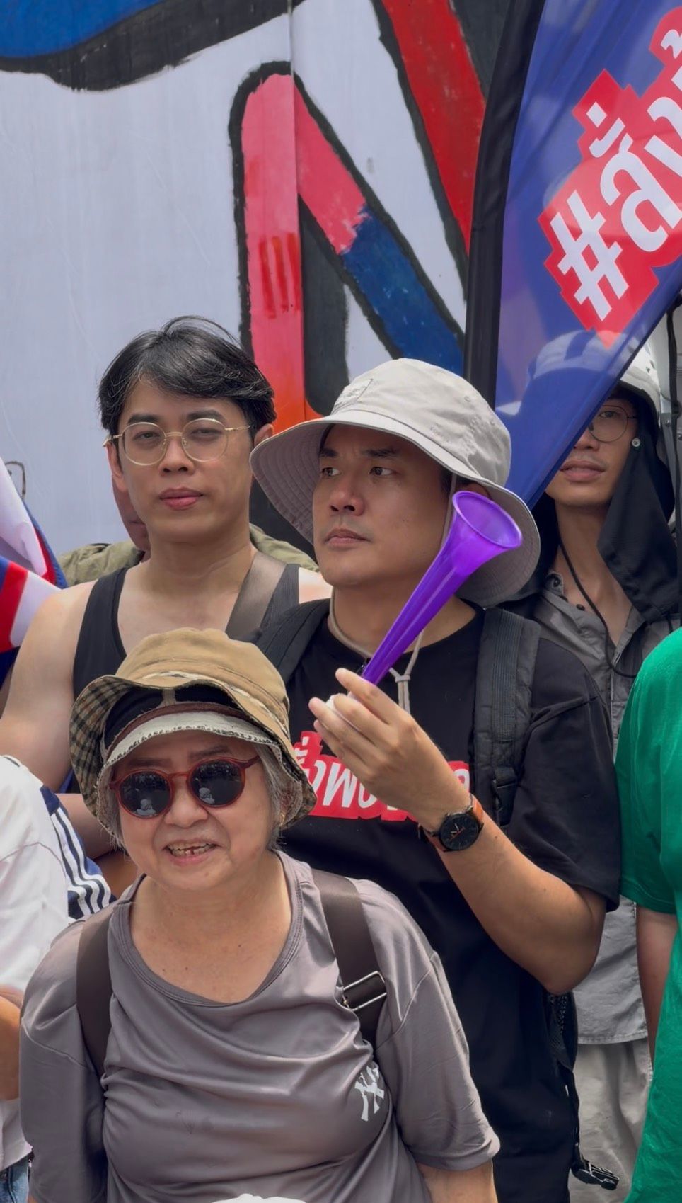 ยิ่งชีพ อัชฌานนท์