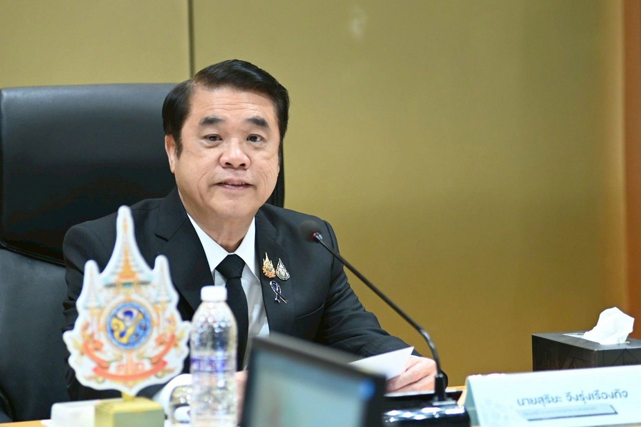 สุริยะ จึงรุ่งเรืองกิจ รัฐมนตรีว่าการกระทรวงเกษตรและสหกรณ์