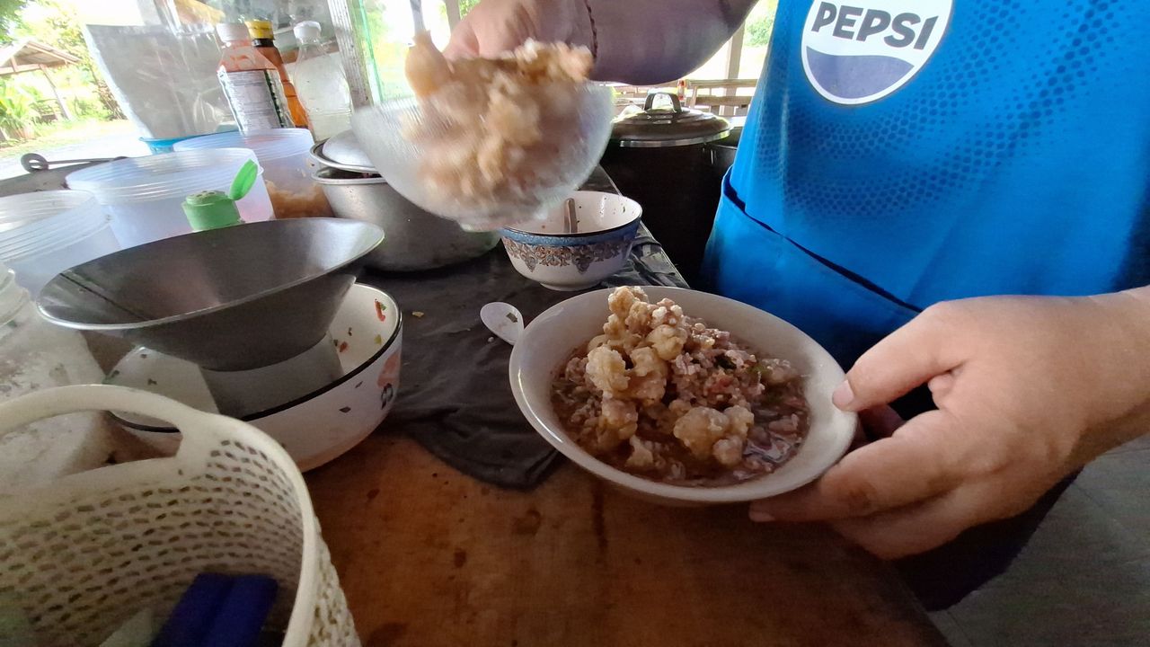 กากหมู เมนูทีเด็ดของร้าน