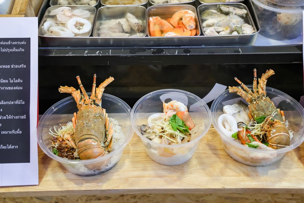 ชายดวินข้าวต้มพรีเมียม เสิร์ฟกุ้งมังกรตัวโตๆ