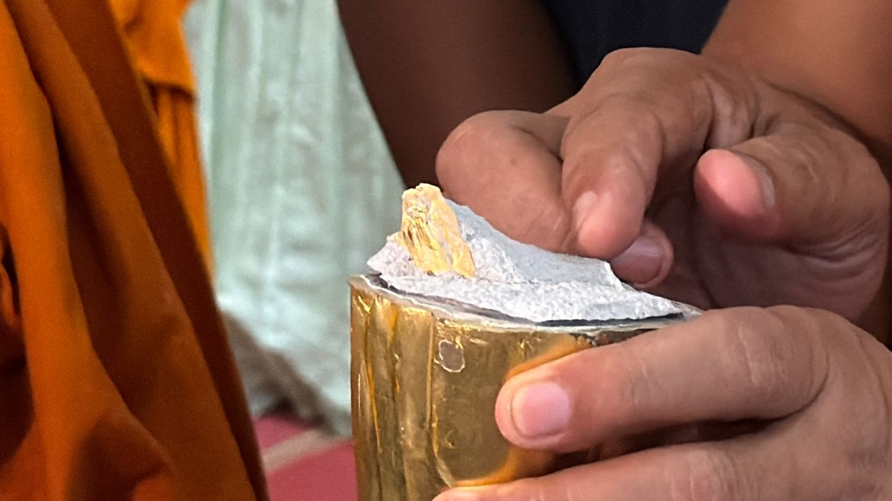 พบเนื้อทองในพระเกศ วัดบุญชื่นชู