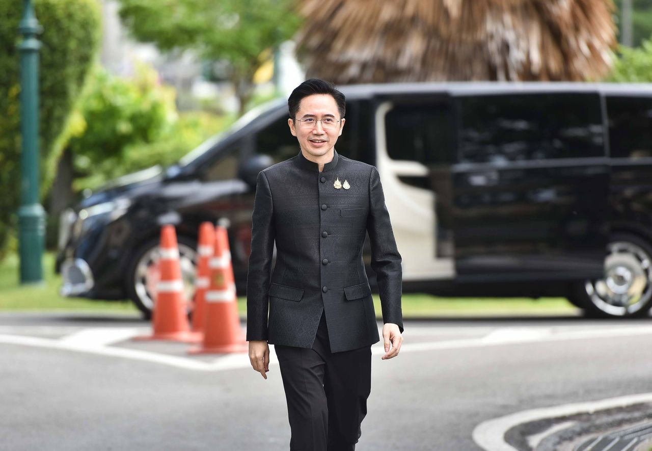 ยศชนัน ยิ้มรับผลโพลอันดับ 2