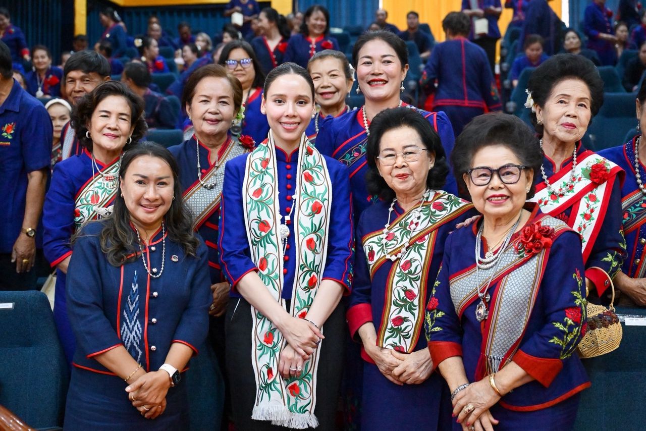 เยี่ยมชมแหล่งวัฒนธรรมนครพนม ร่วมหนุนแหล่งโบราณคดีนาหนองจอก
