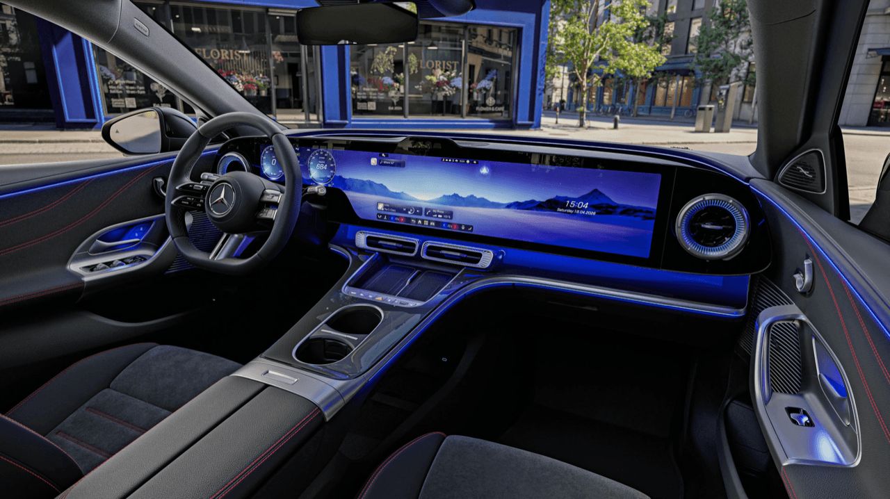 รถรุ่นใหม่จอต้องใหญ่ไว้ก่อน Mercedes C-Class MBUX Hyperscreen