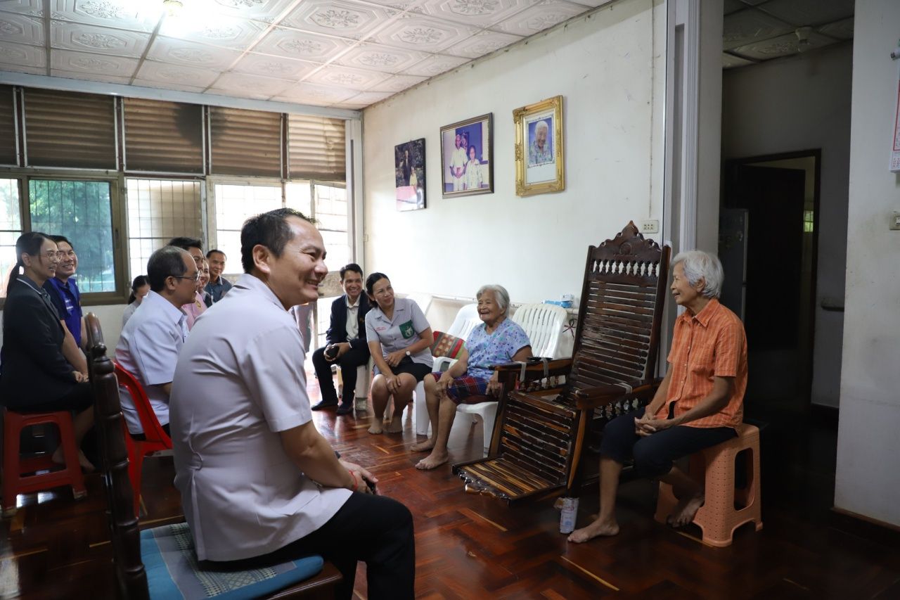 ผู้ว่าราชการจังหวัดอุบลราชธานี ขอบคุณครอบครัวสมิตะมาน