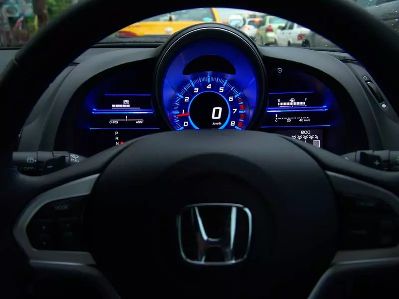 HONDA CRZ SPORT HYBRID หล่อเล็กสองอารมณ์ (ตอนที่1)