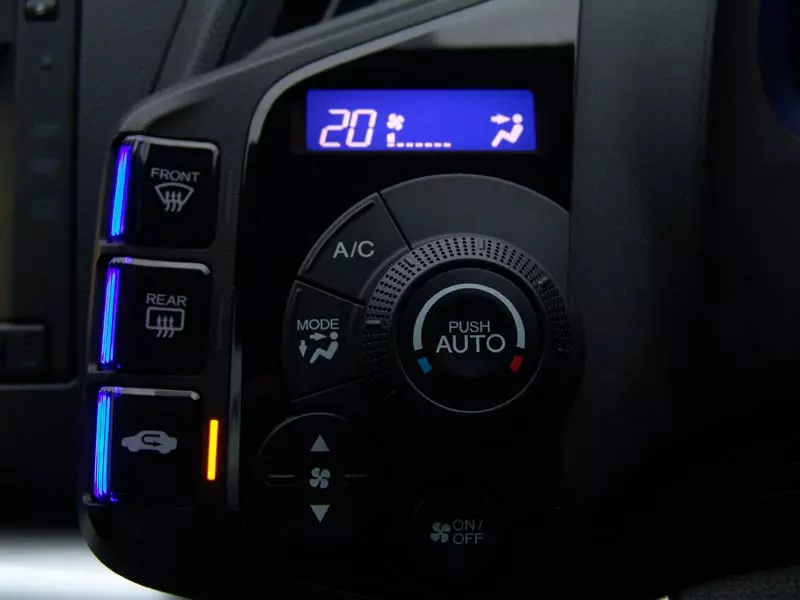 HONDA CRZ SPORT HYBRID หล่อเล็กสองอารมณ์ (ตอนที่1)