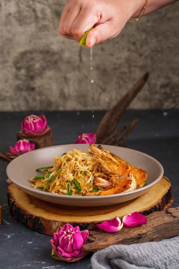 ภาพจากเพจร้านผัดไทยบัวแดง