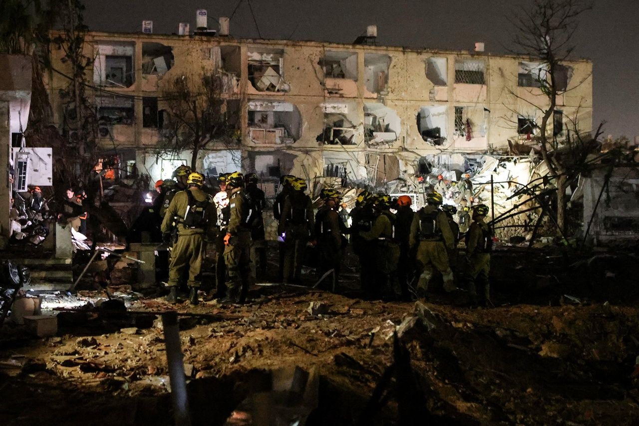 ภาพความเสียหายจากการโจมตีของอิหร่านที่เมืองดิโมนา ของอิสราเอล