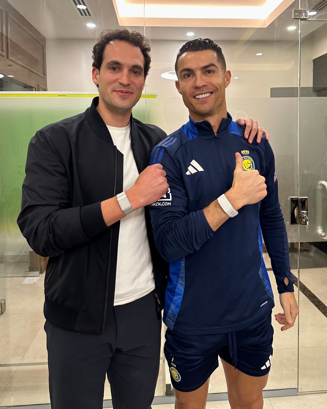 Will Ahmed และ Cristiano Ronaldo หนึ่งในนักกีฬาระดับโลกที่ใช้ WHOOP [ภาพจาก LinkedIn: Will Ahmed]