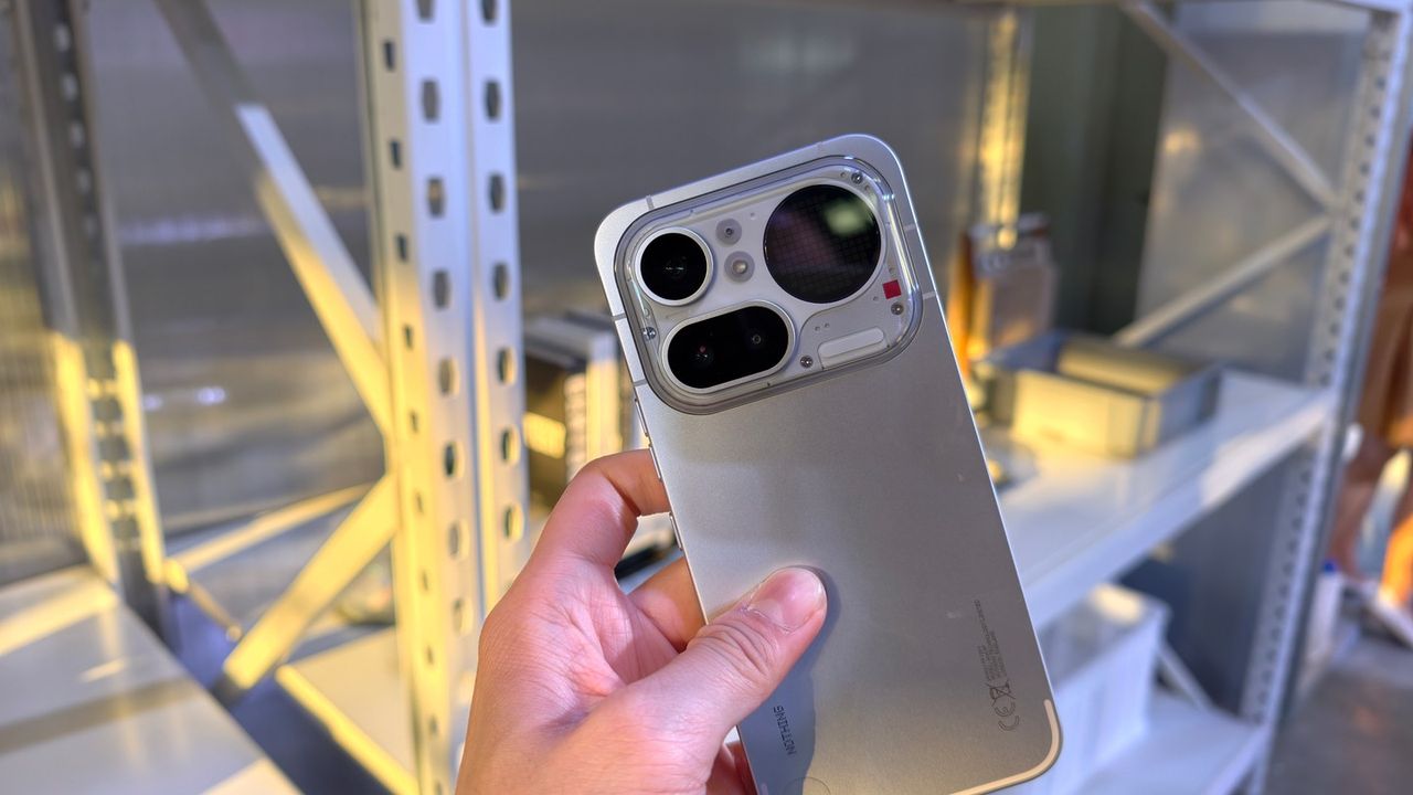 Nothing Phone (4a) Pro