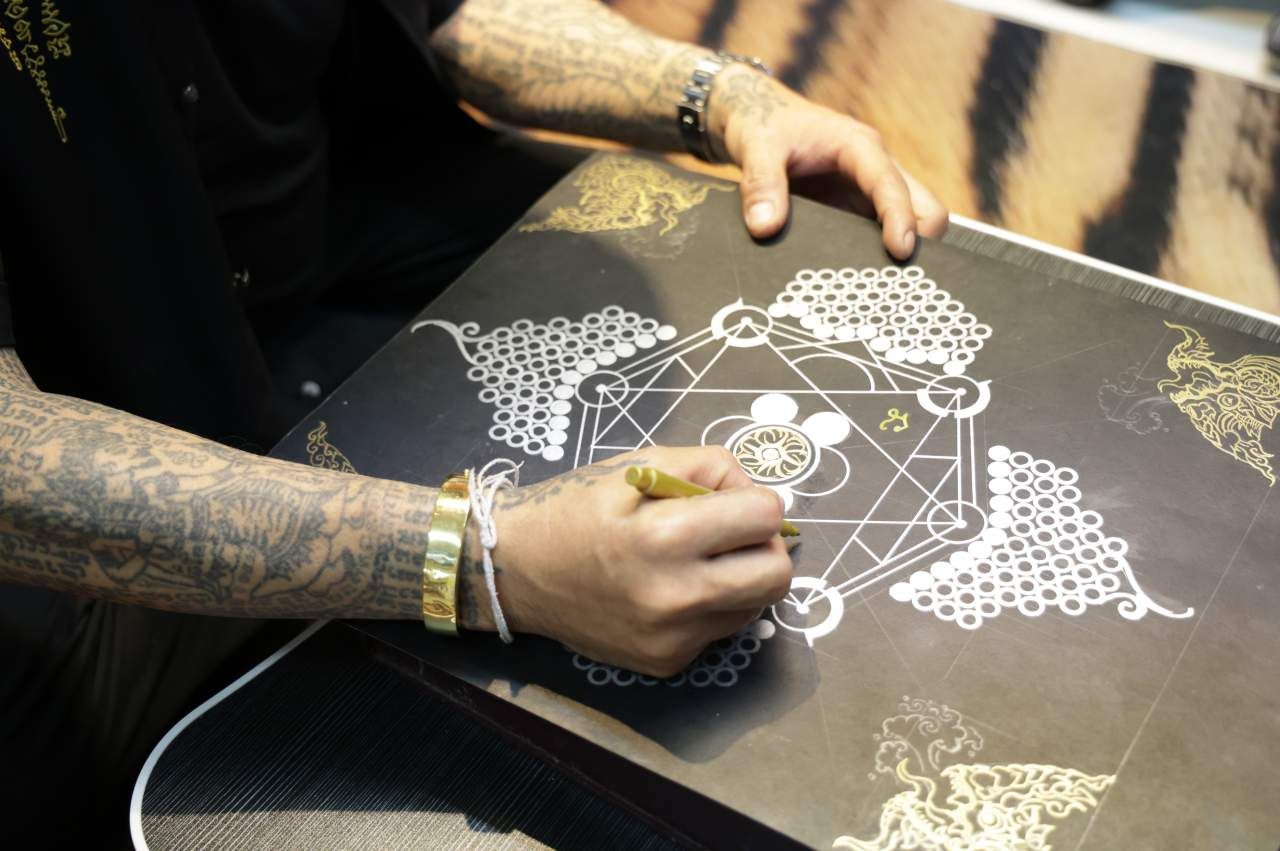 “สติ คือยันต์ที่ศักดิ์สิทธิ์ที่สุด” ปณิธานจากอาจารย์เหน่งที่มอบให้ลูกศิษย์ในปีมะเมียนี้