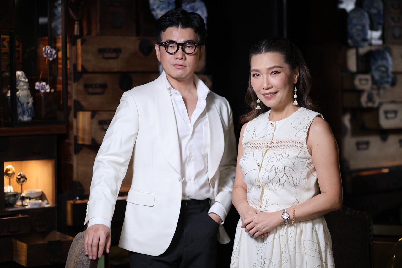 ศรัณญ อยู่คงดี เจ้าของแบรนด์ SARRAN  และ ลินดา เชง Managing Director River City Bangkok