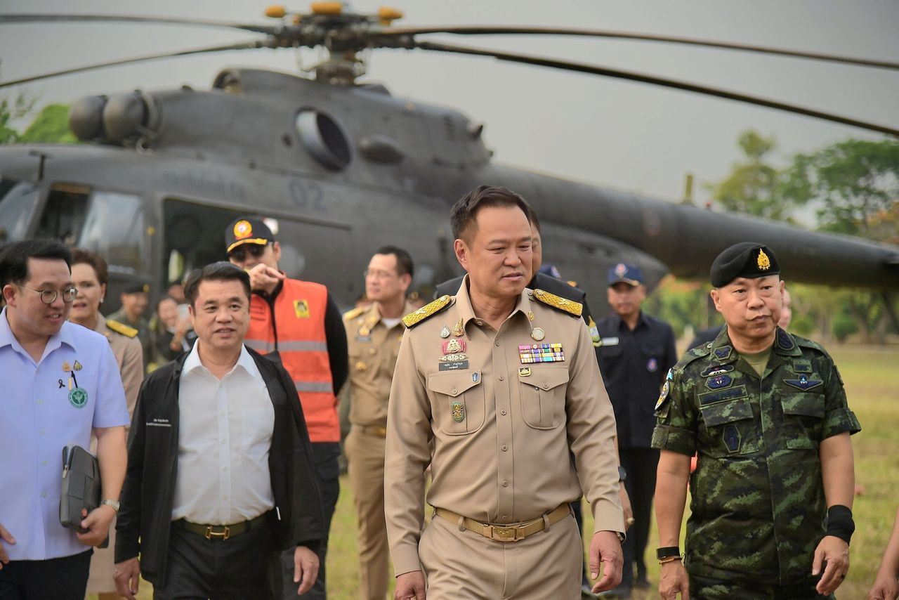 นายกฯ ลงพื้นที่ดับไฟป่า