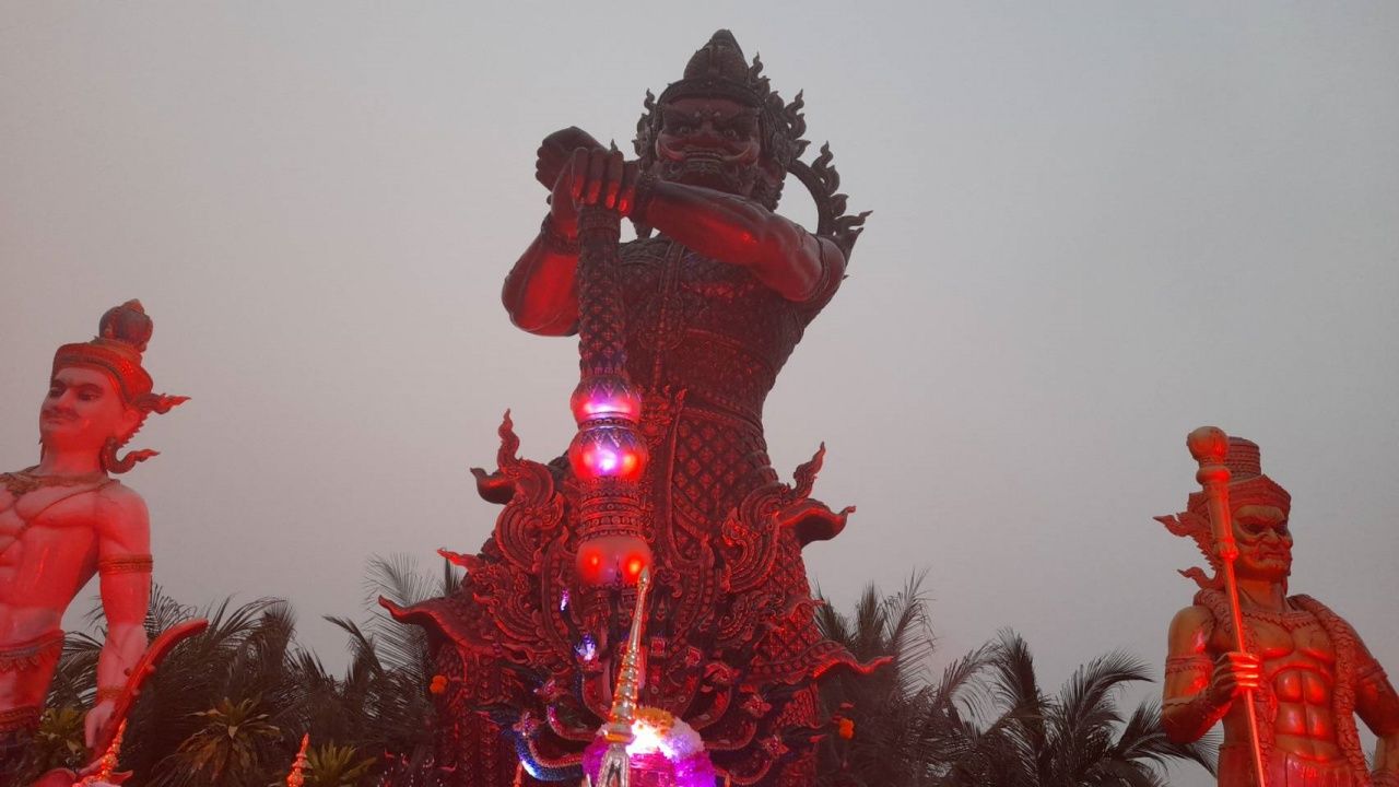 ส่องธูปเลขเด็ด มิสแกรนด์อุดรธานี มาแก้บน ท้าวเวสสุวรรณ