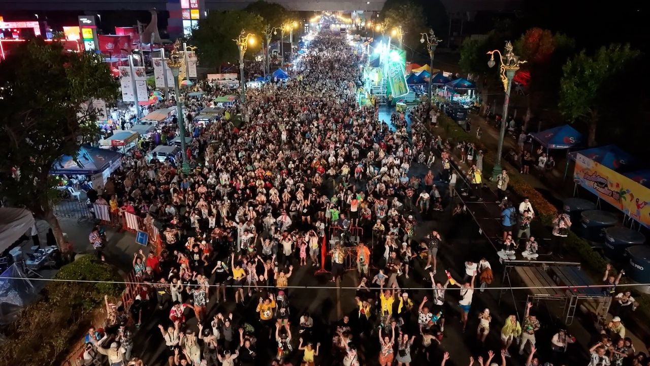 สงกรานต์ถนนข้าวเหนียว ขอนแก่น